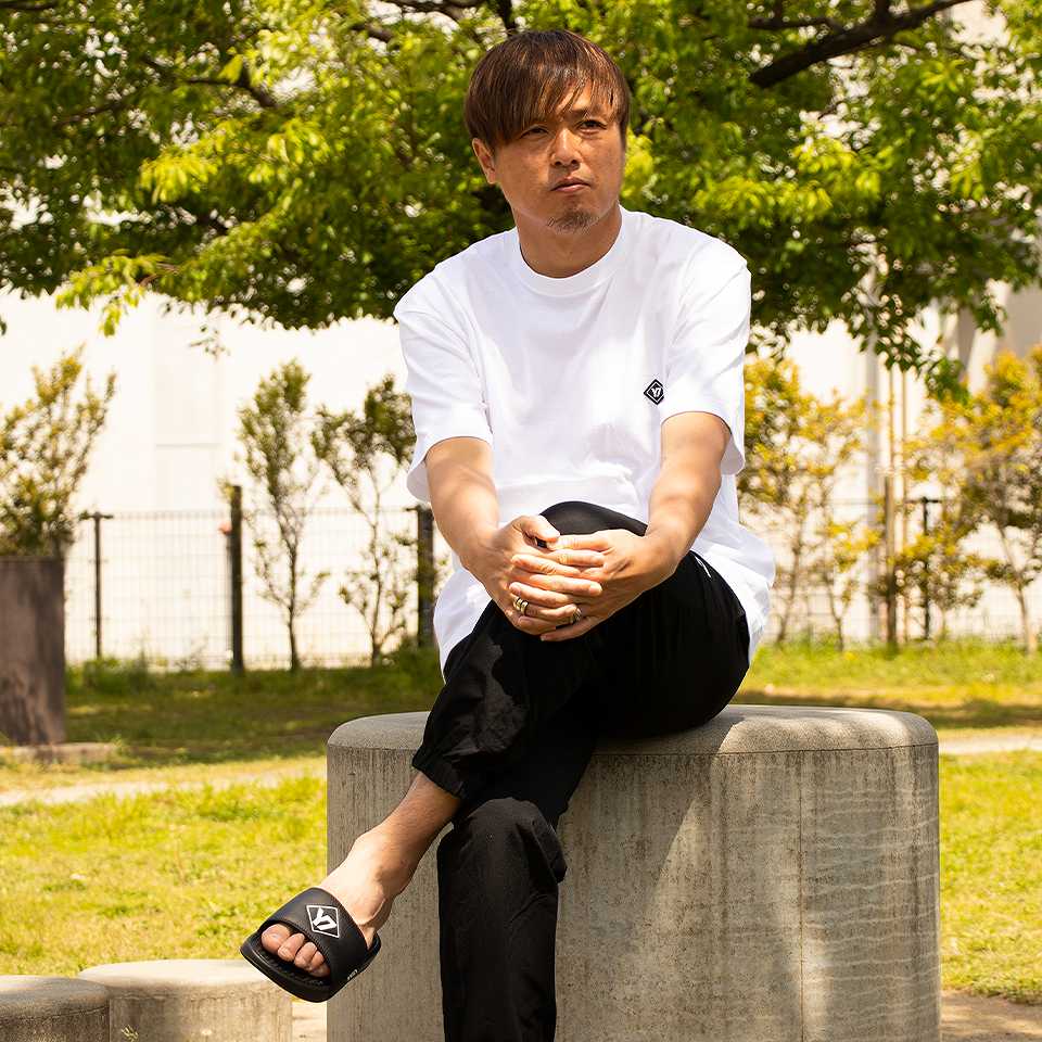 Y7×UMBROシャワーサンダル