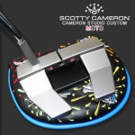 ��������ۡڥ�������MOTO��������ۡ�33�������2023 �ե���ȥ� X 5.5 �����åƥ��������󥹥����� ��������ѥ��� - �Х֥륬��ԥ󥯥������� �����åƥ��������� 2023 PHANTOM X 5.5 STUDIO CUSTOM PUTTER - Bubblegum Pink SCOTTY CAMERON