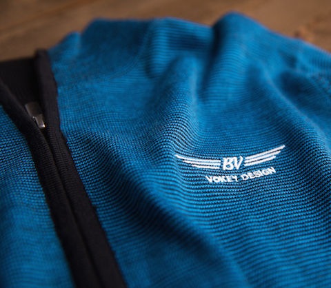 ��SALE�ۡ�M�������Τߺ߸ˤ����VOKEY DESIGN FJ End on End Merino Half-Zip - Black + Brilliant Blue �ܡ����� �ϡ��ե��å� ������ ��������