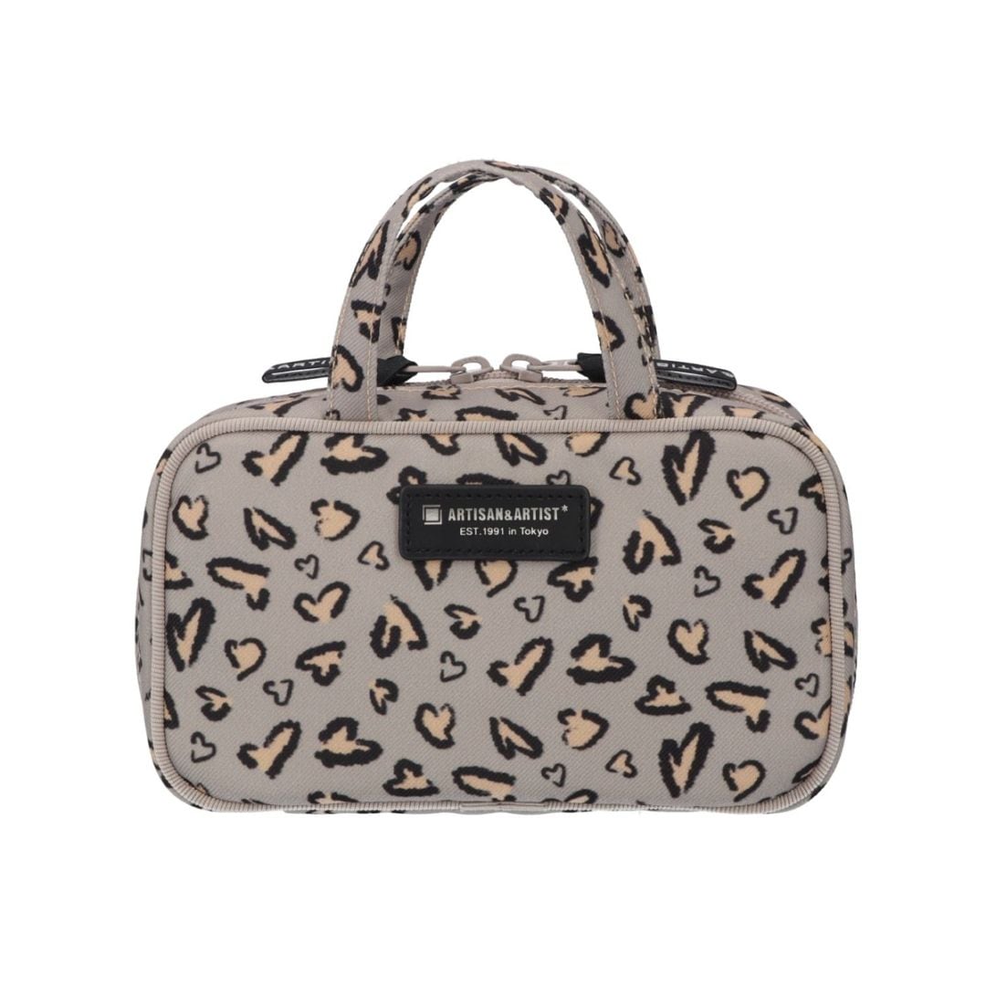 ワンウィズアミッションシルバー 彫刻模様  調整可能 付属ポーチ付き 新商品】ハンドル付きミニマム・ポーチ ミス・パンテール 5WP-MN013S