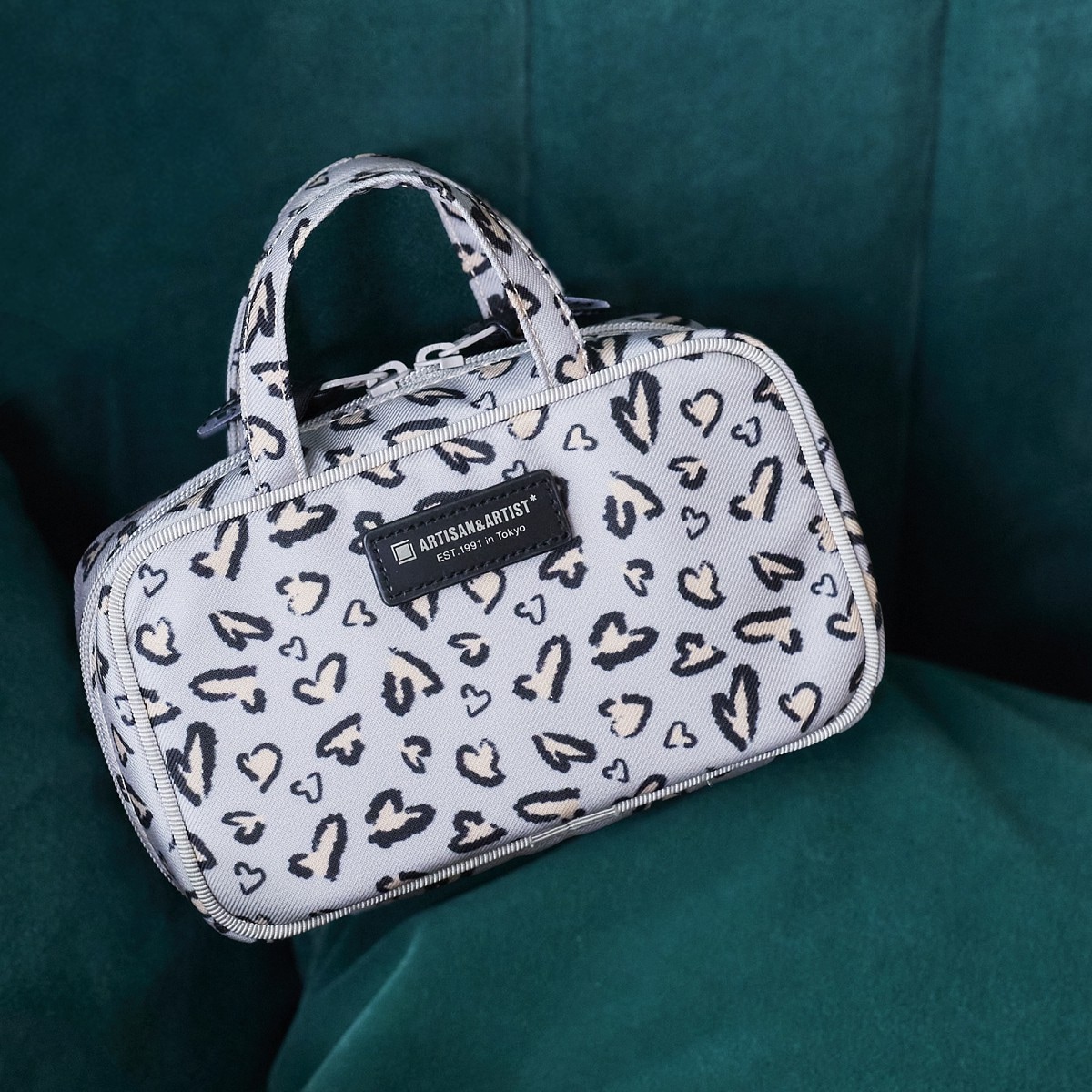 ハンドル付きミニマム・ポーチ ミス・パンテール 5WP-MN013S