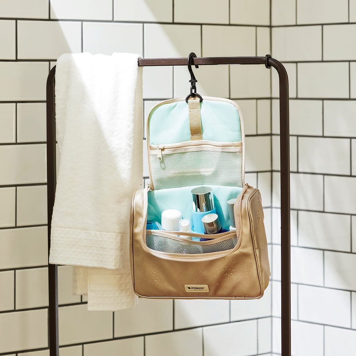 トラベル・ハンギングポーチ イゾラ 4WP-IO118 | アルティザン