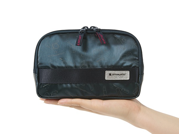 スロープシェイプ・ポーチ<Addicted to cosmetic (アディクティッド・トゥ・コスメ)>XWP-CP110H-ARTISAN&ARTIST*(アルティザン&アーティスト) スロープシェイプ・ポーチ<Addicted to cosmetic (アディクティッド・トゥ・コスメ)>XWP-CP110H-ARTISAN&ARTIST*(アルティザン&アーティスト)