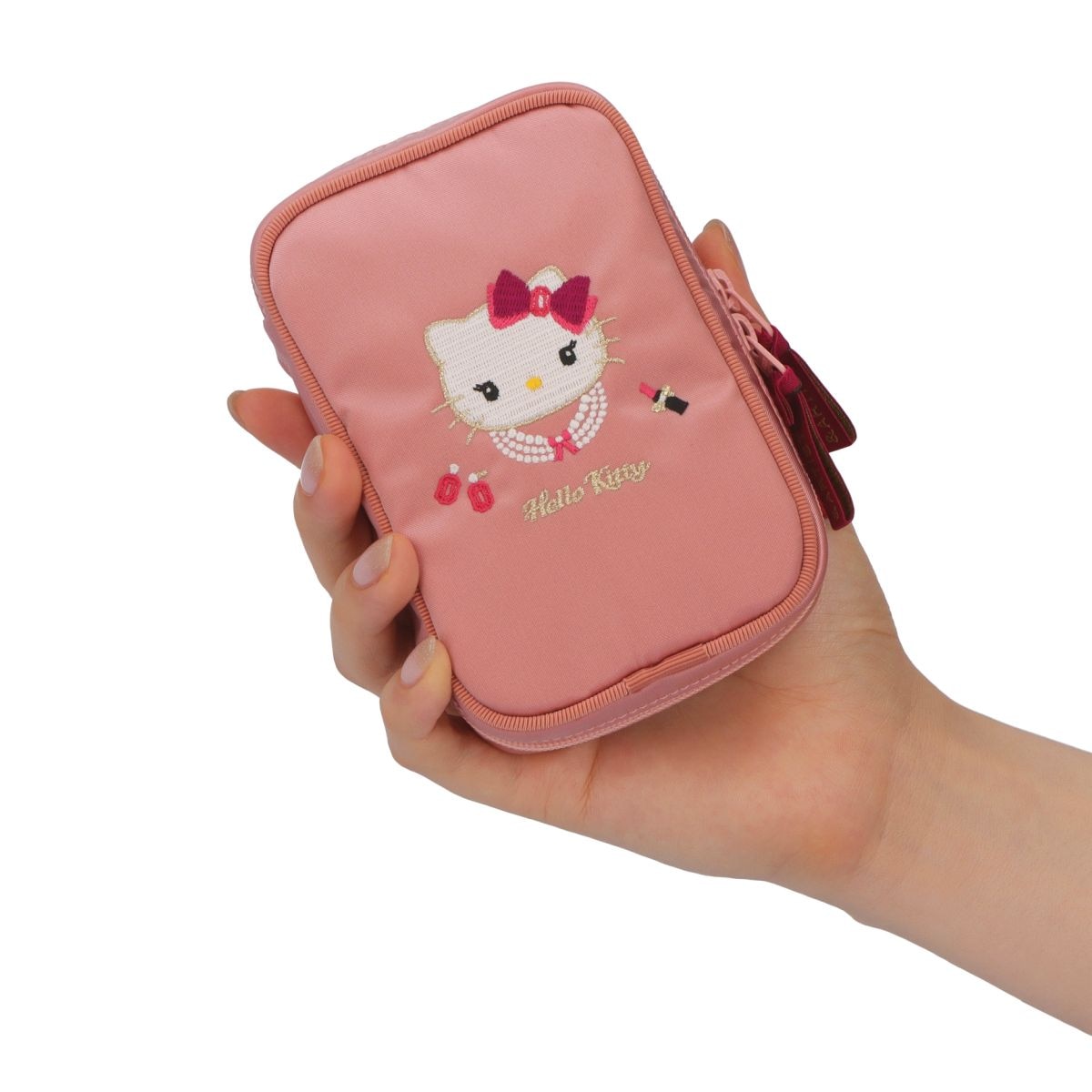 新商品】オンライン限定 ランジェリーが潜むミニポーチ ハロー・キティ