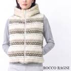 送料無料 ROCCORAGNI ロッコラーニ フェアアイル柄切替フーデッドベスト 超軽量 アウター しっかり防寒 ニット シルク フェアアイル柄 ナイロン レディース ロング丈 イタリア製 上品 大人 ベージュ 大きいサイズ 13号[62219]