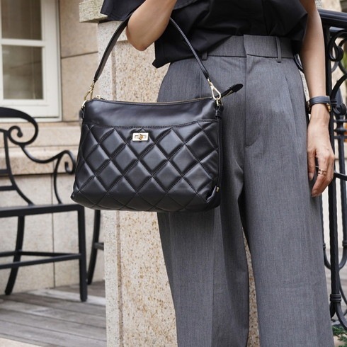 送料無料 訳あり ラムレザーキルティング2WAYショルダーバッグ  