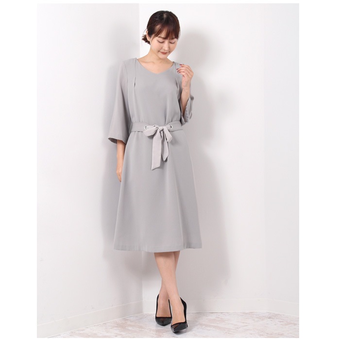 極美品♡LEONARD Vネックワンピース　リバーシブルベルト＆装飾ベルト2本付 極美品♡LEONARD Vネックワンピースリバーシブルベルト＆装飾