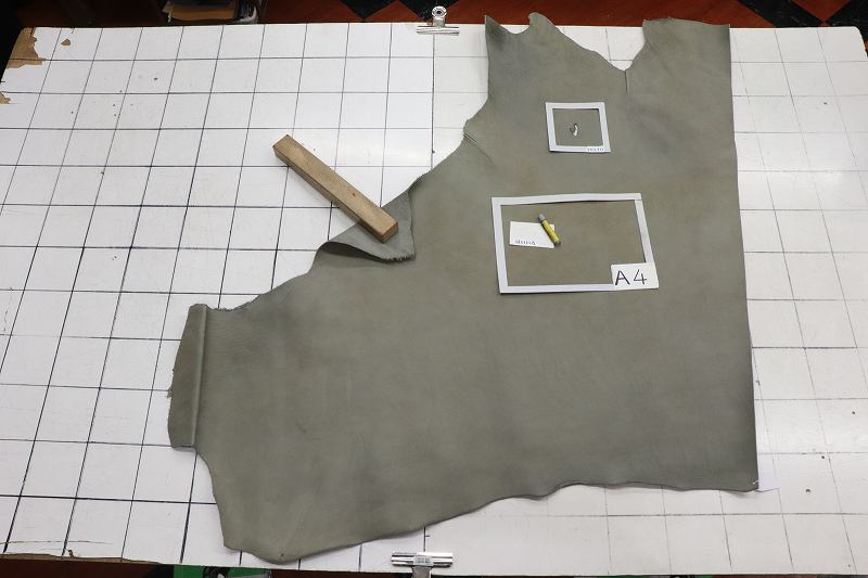 【13点+2点】牛ページ 牛革 ライトグレー | 牛 | 革のアウトレット ABC（アビチ）