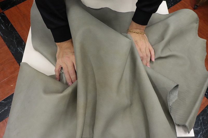 【13点+2点】牛ページ 瞬足 LJ-813 白/ベージュ｜REHOVER｜3E