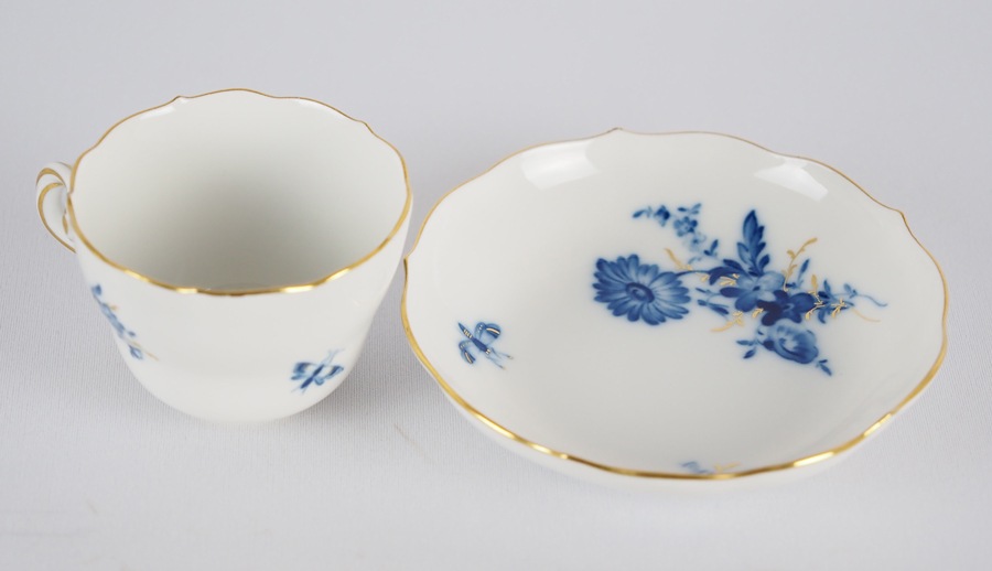 マイセン 「ブルーフラワー カップ&ソーサー（小）」（◇絵付違いで2客