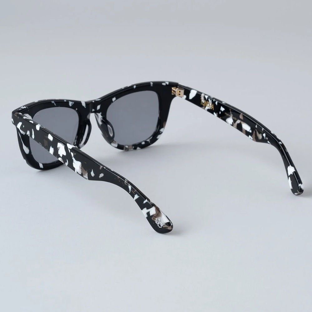 TUNDRA | BRAND,UNCROWD | ACOLLECT ONLINE STORE