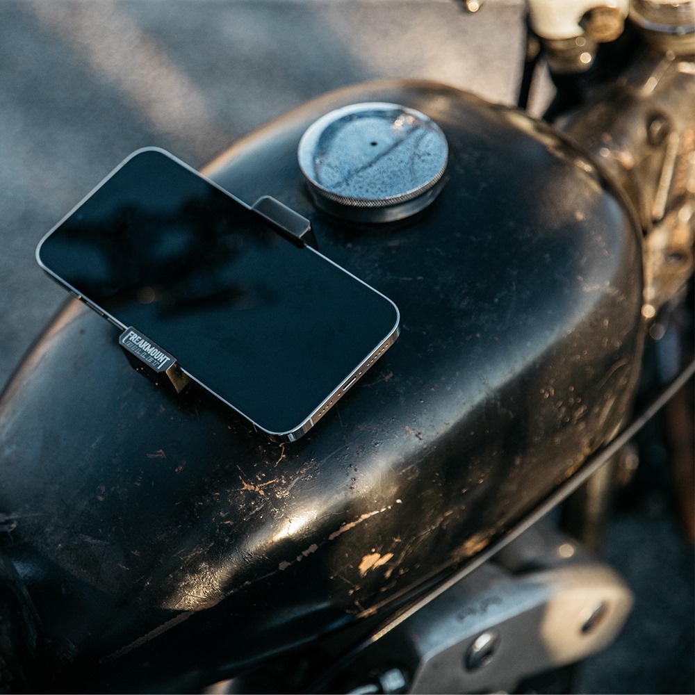 BILLET SMARTPHONE HOLDER #CHROME GRAY [FREAKMOUNT/フリーク