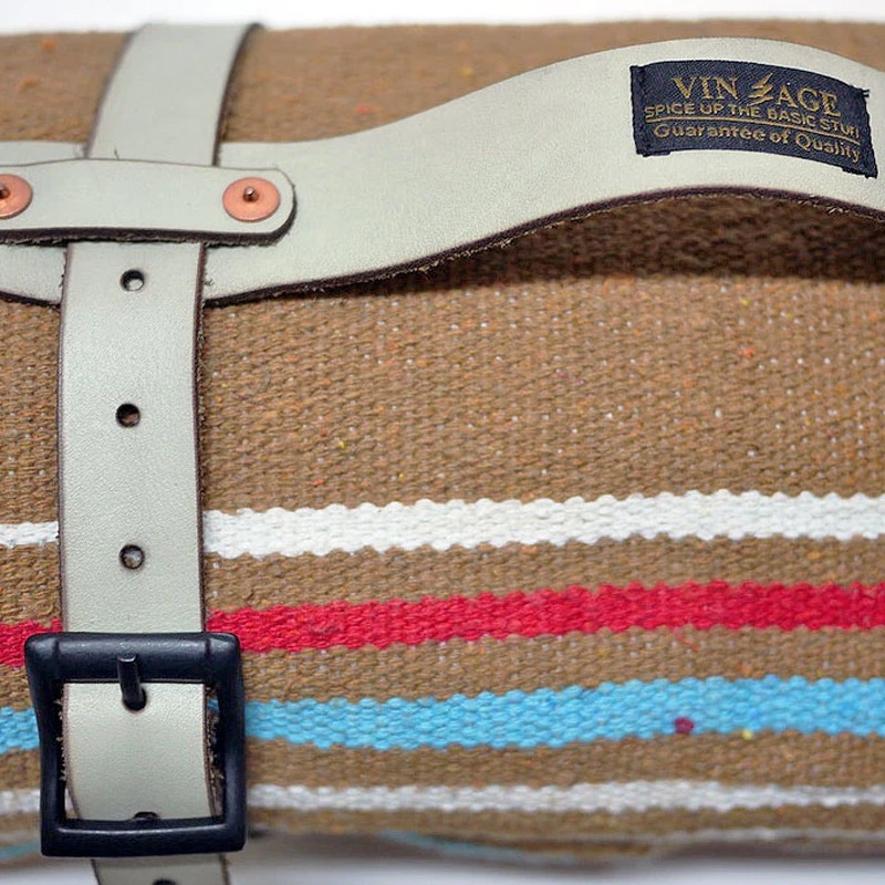 TYPE VTB2 RUG & LEATHER RUG HOLDER
