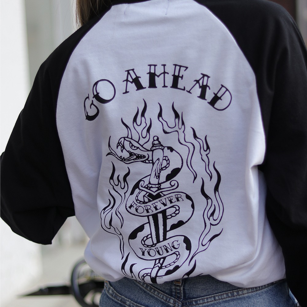 FOREVER YOUNG RAGLAN L/S TEE