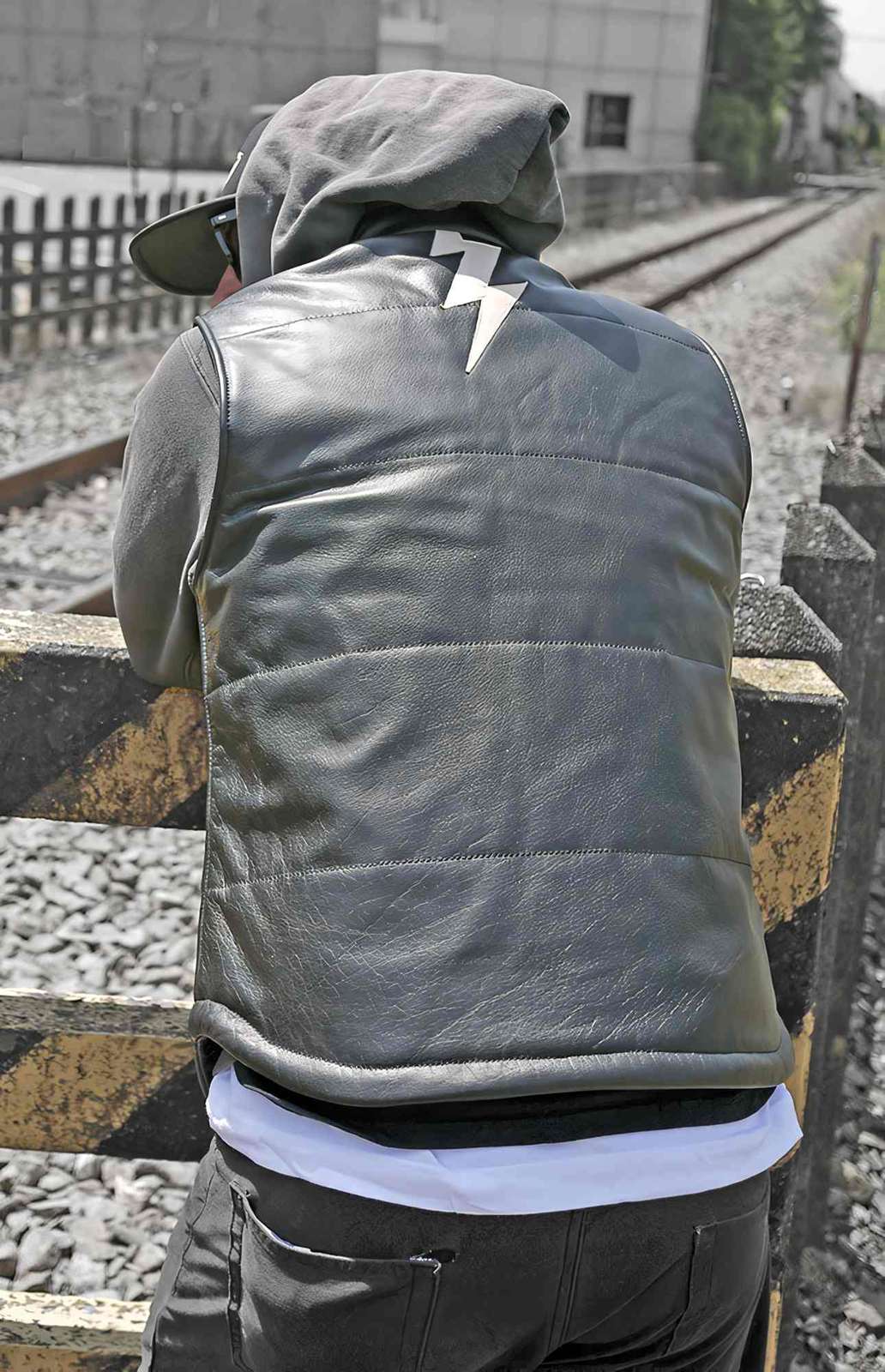 TYPE VLJ7_25 NAUGHTY LEATHER VEST | BRAND,Vin&Age | ACOLLECT