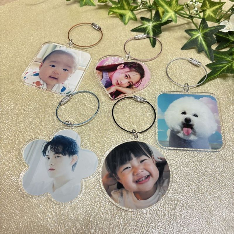 アクリルキーホルダー:ストラップ（ワイヤーキーホルダー）