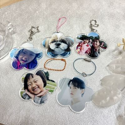 アクリルキーホルダー【フチ透過印刷】（花型）