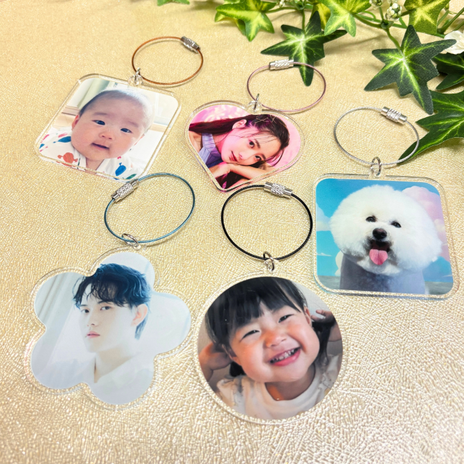 アクリルキーホルダー:ストラップ（ワイヤーキーホルダー）