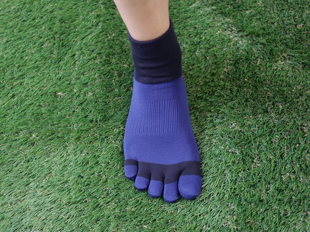BASIC SPORT 5本指ソックス（滑り止め付き）