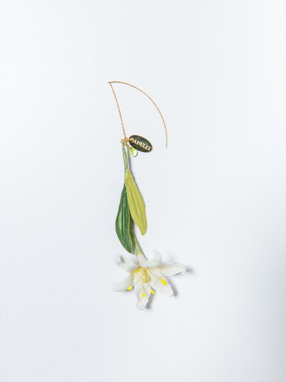 シングルLilyピアス