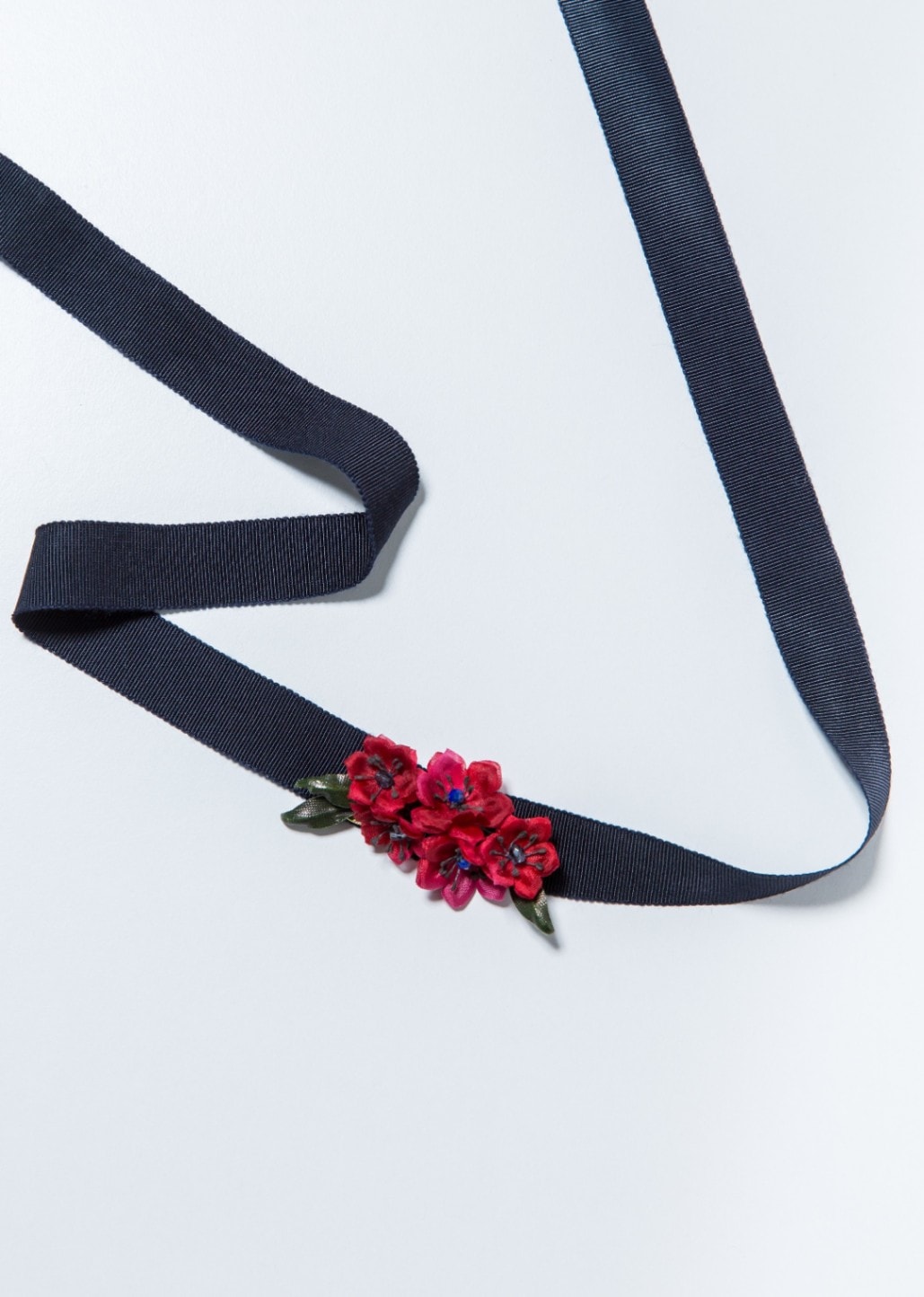 レッドフラワーチョーカー