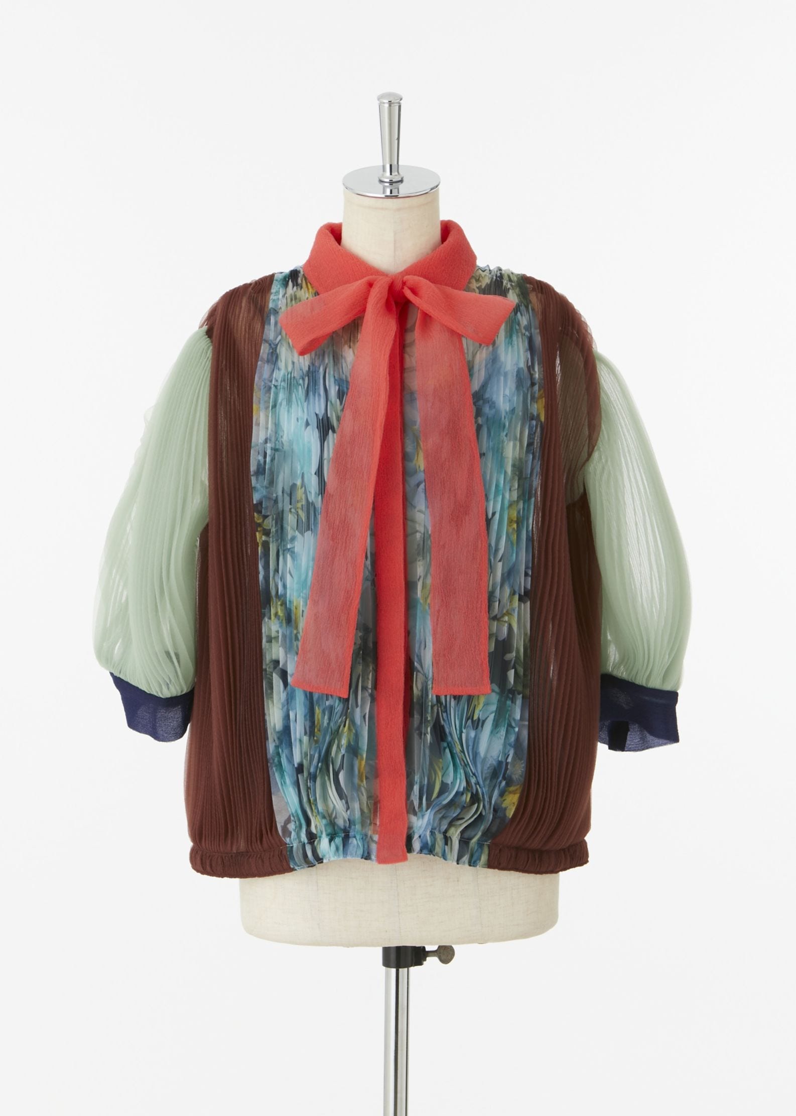 プリーツパネルブラウス