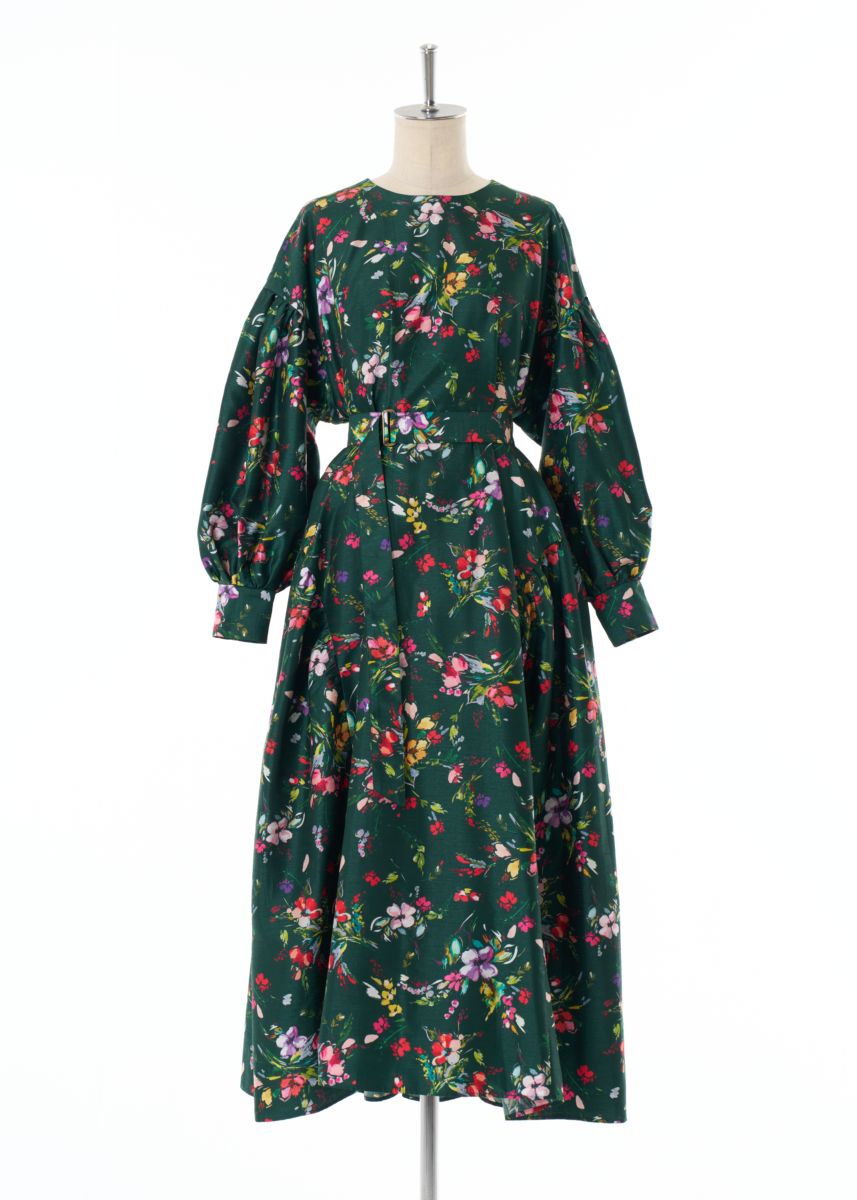 ボリュームテントワンピース