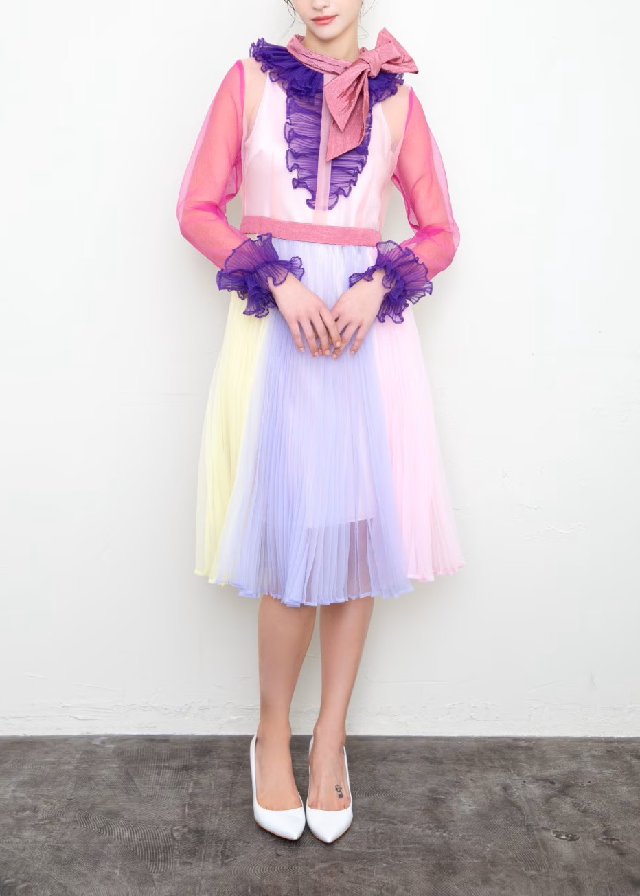 プリーツパネルワンピース