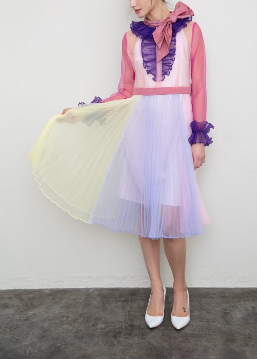 プリーツパネルワンピース