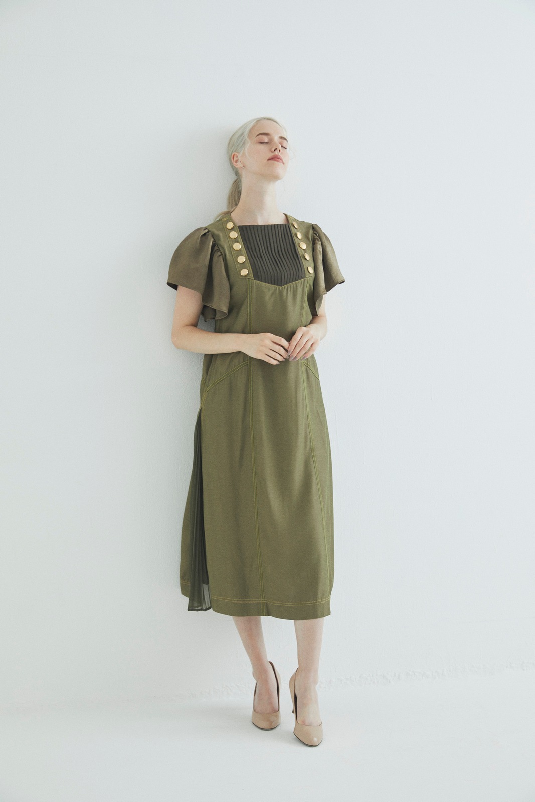 ボタンタックプリーツワンピース | ITEM CATEGORY,DRESS／ドレス 