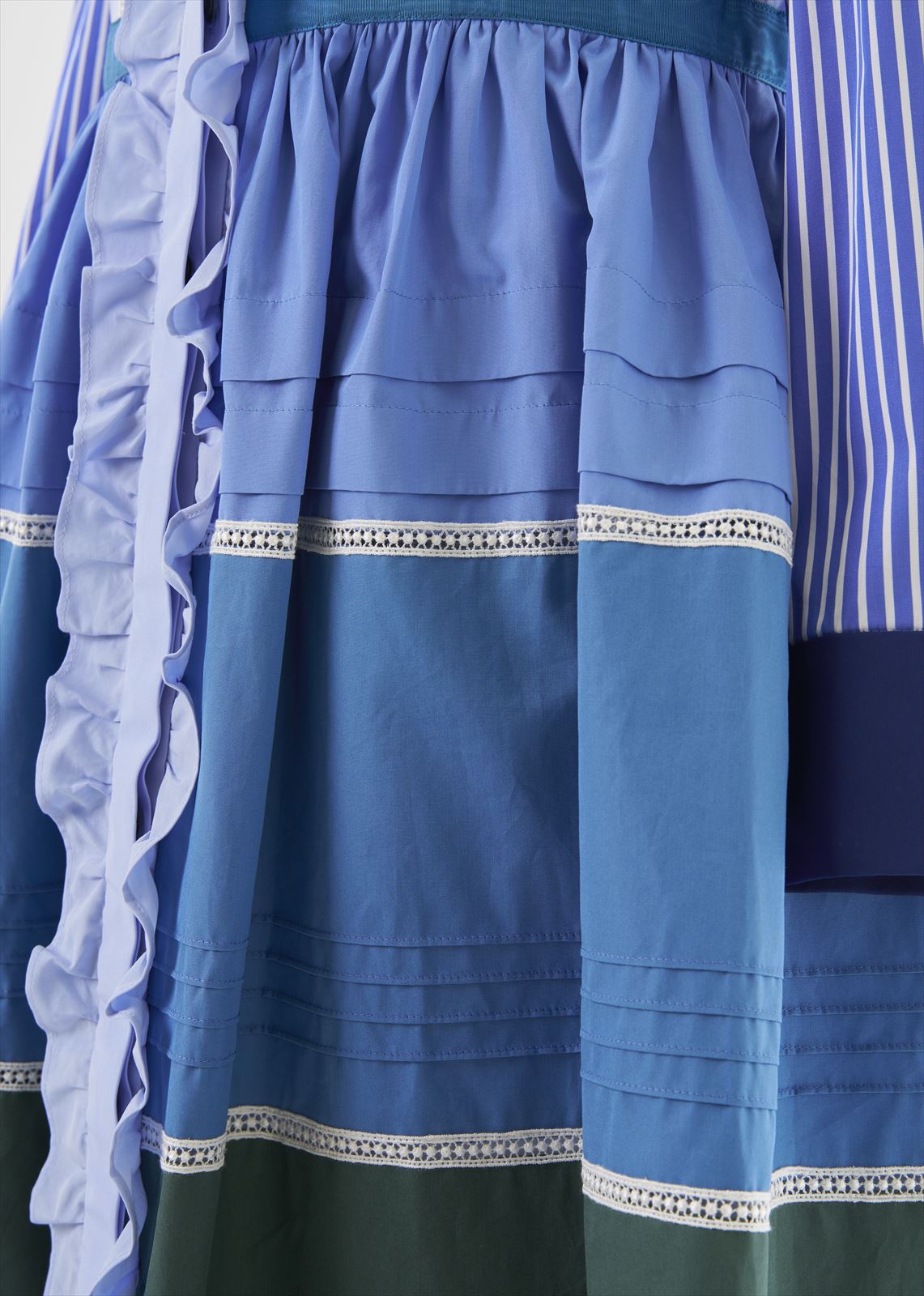 パッチワークフリルタックワンピース