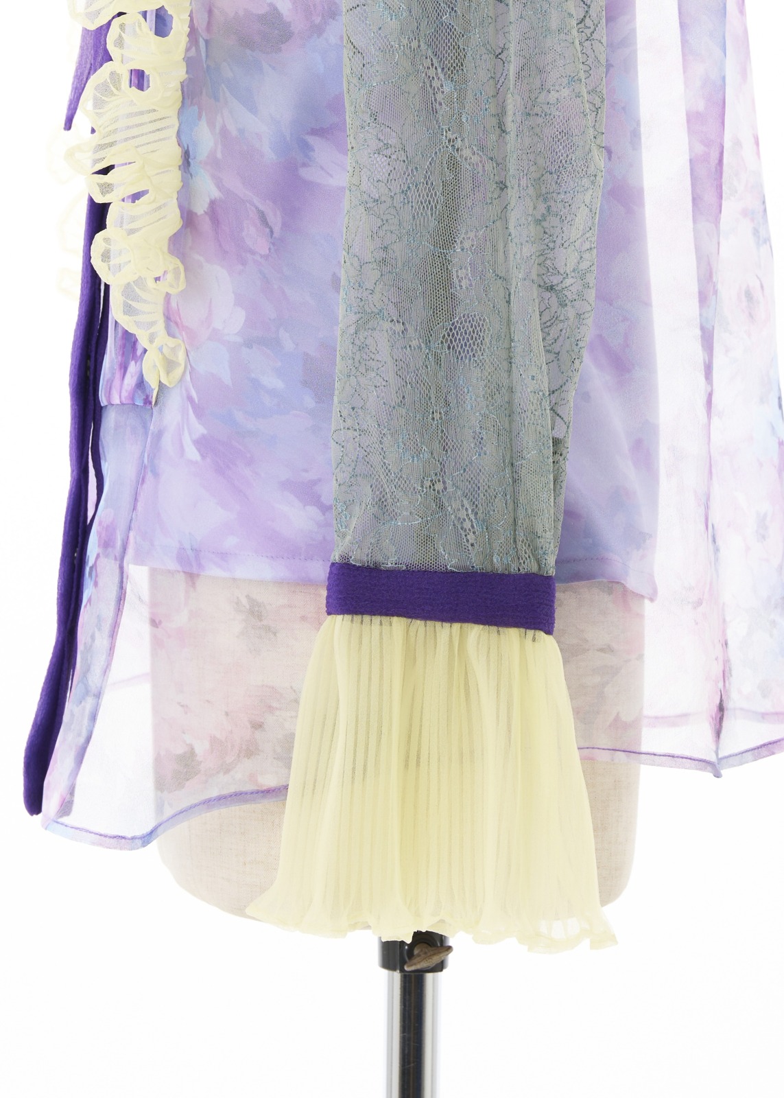 マルチミックスリボンブラウス