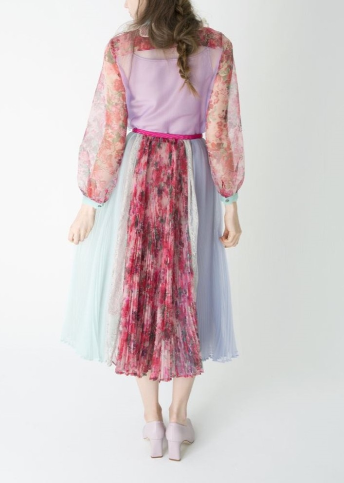 プリーツフリルリボンブラウス