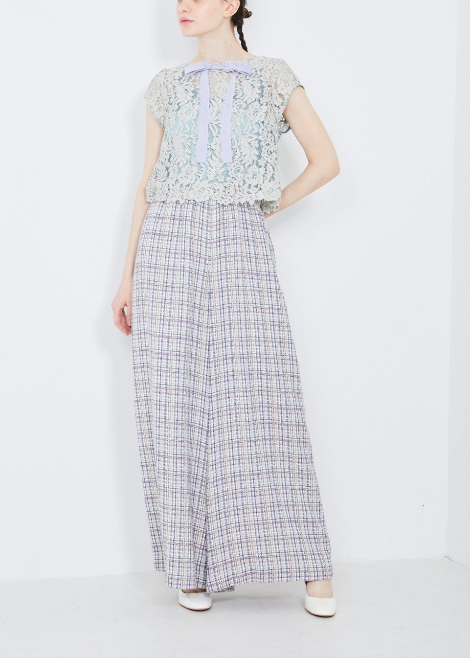 リボントップロンパース