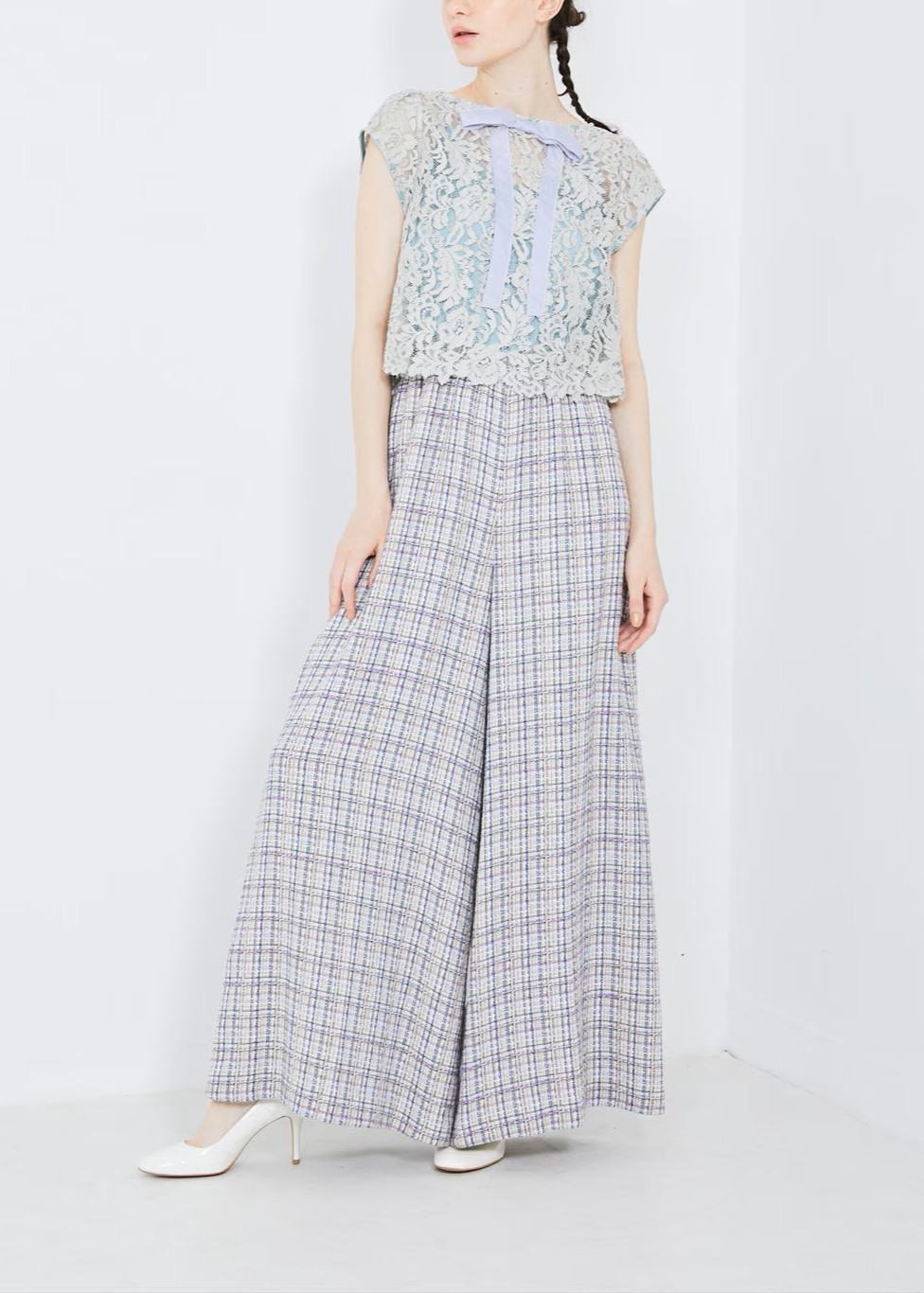 リボントップロンパース