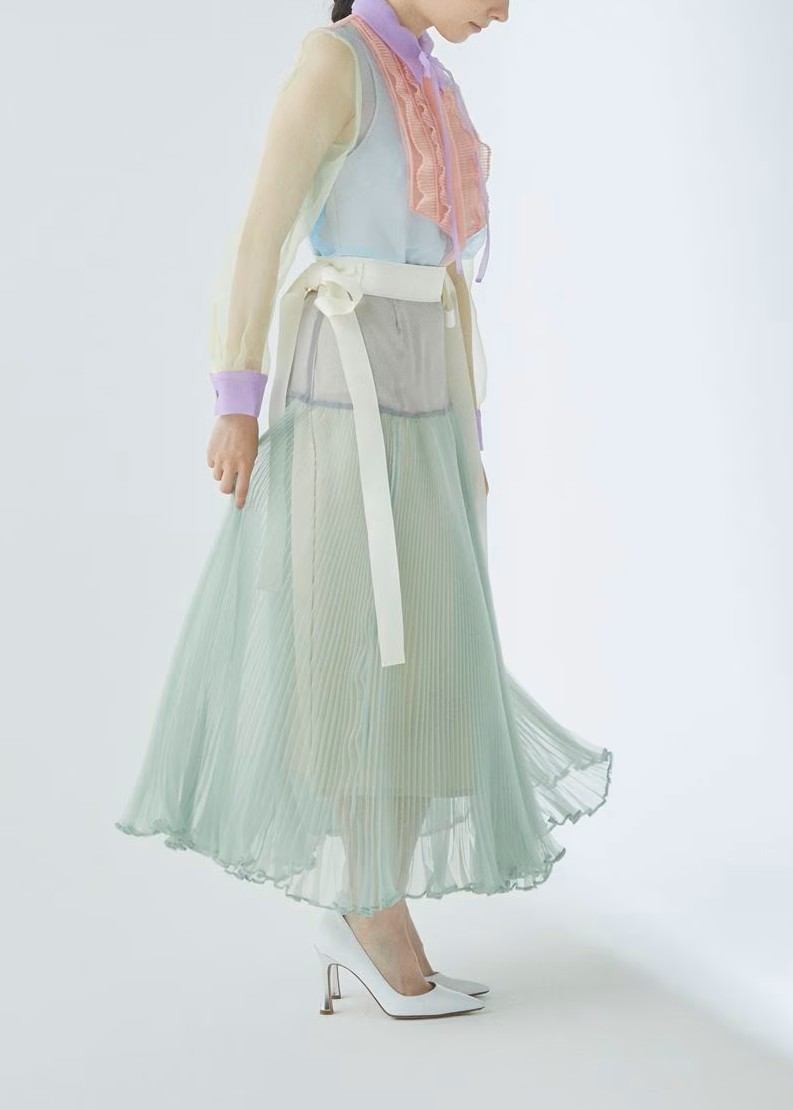 フリルプリーツブラウス