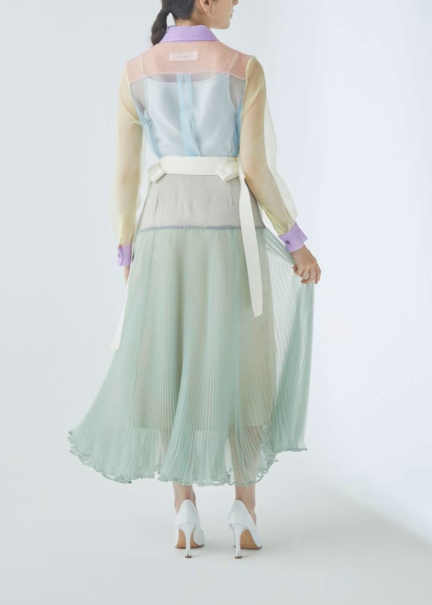 フリルプリーツブラウス