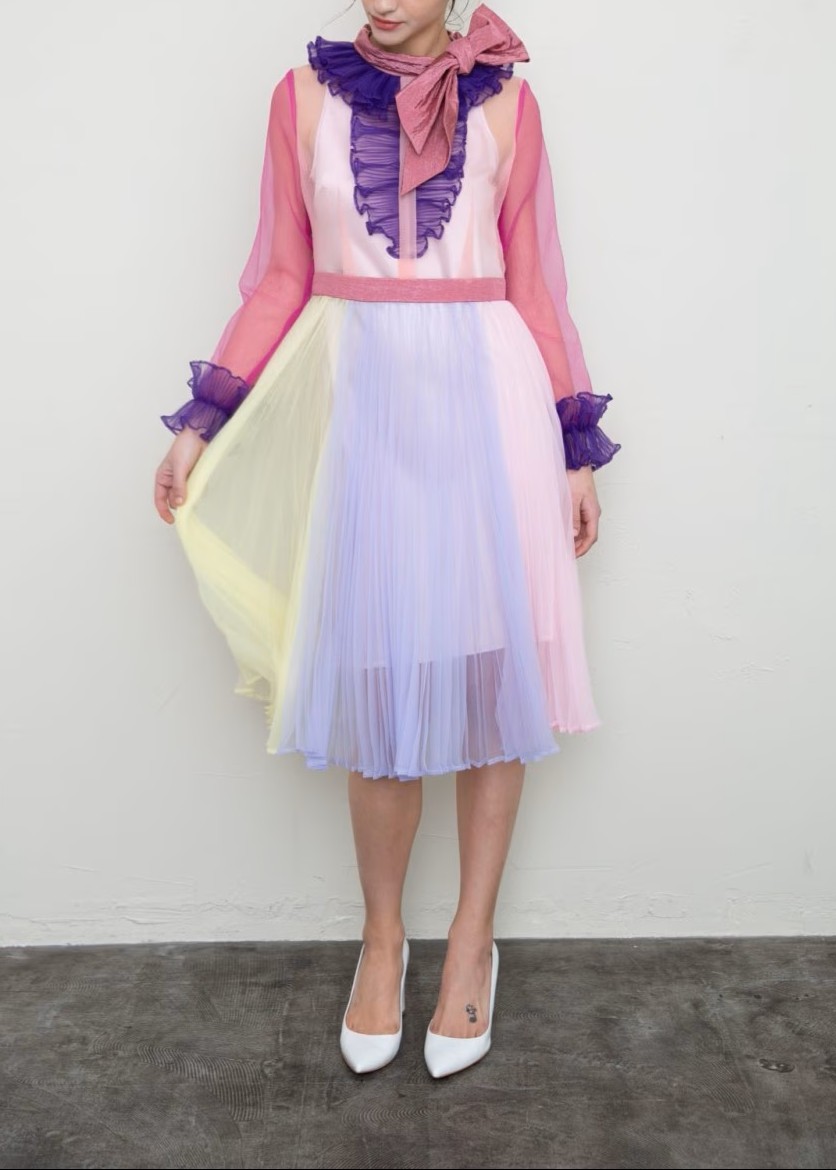 プリーツパネルワンピース