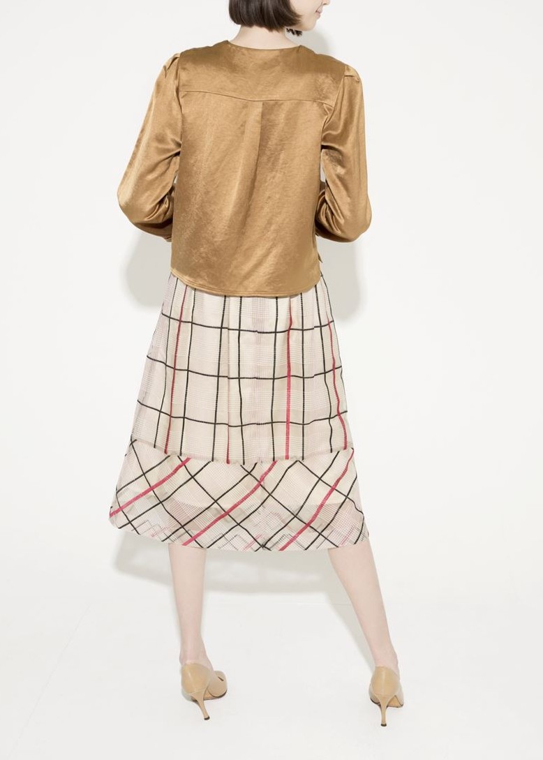 レースアップブラウス