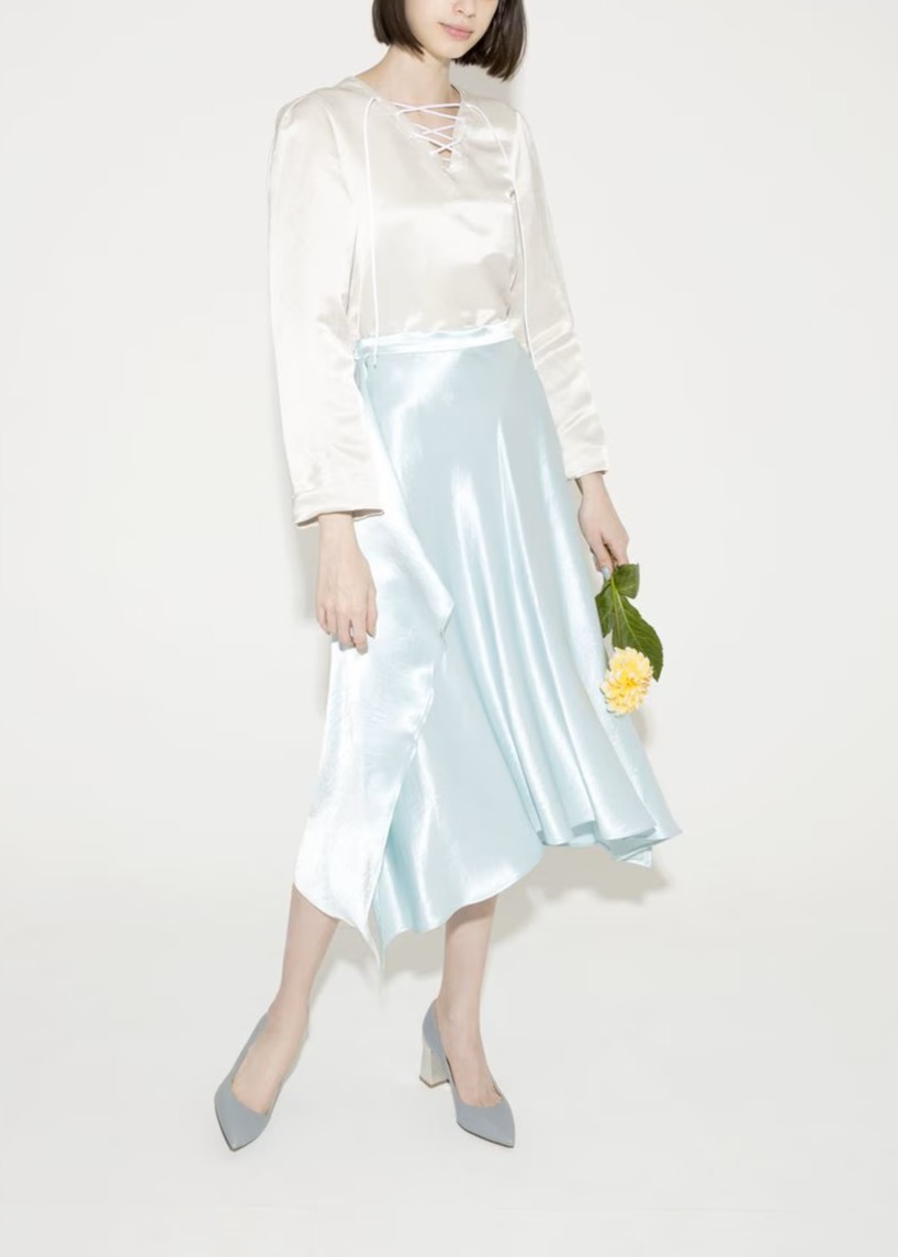 レースアップブラウス