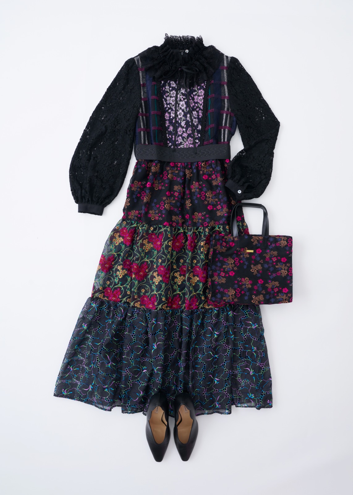 SAKURAレースカラーエンブロイダリーパッチワークワンピース