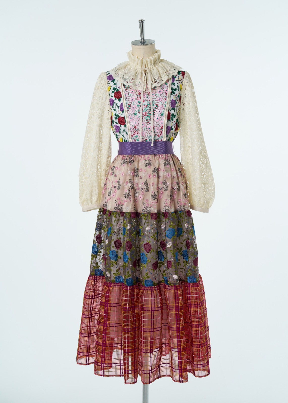 SAKURAレースカラーエンブロイダリーパッチワークワンピース～Rebirth Collection～