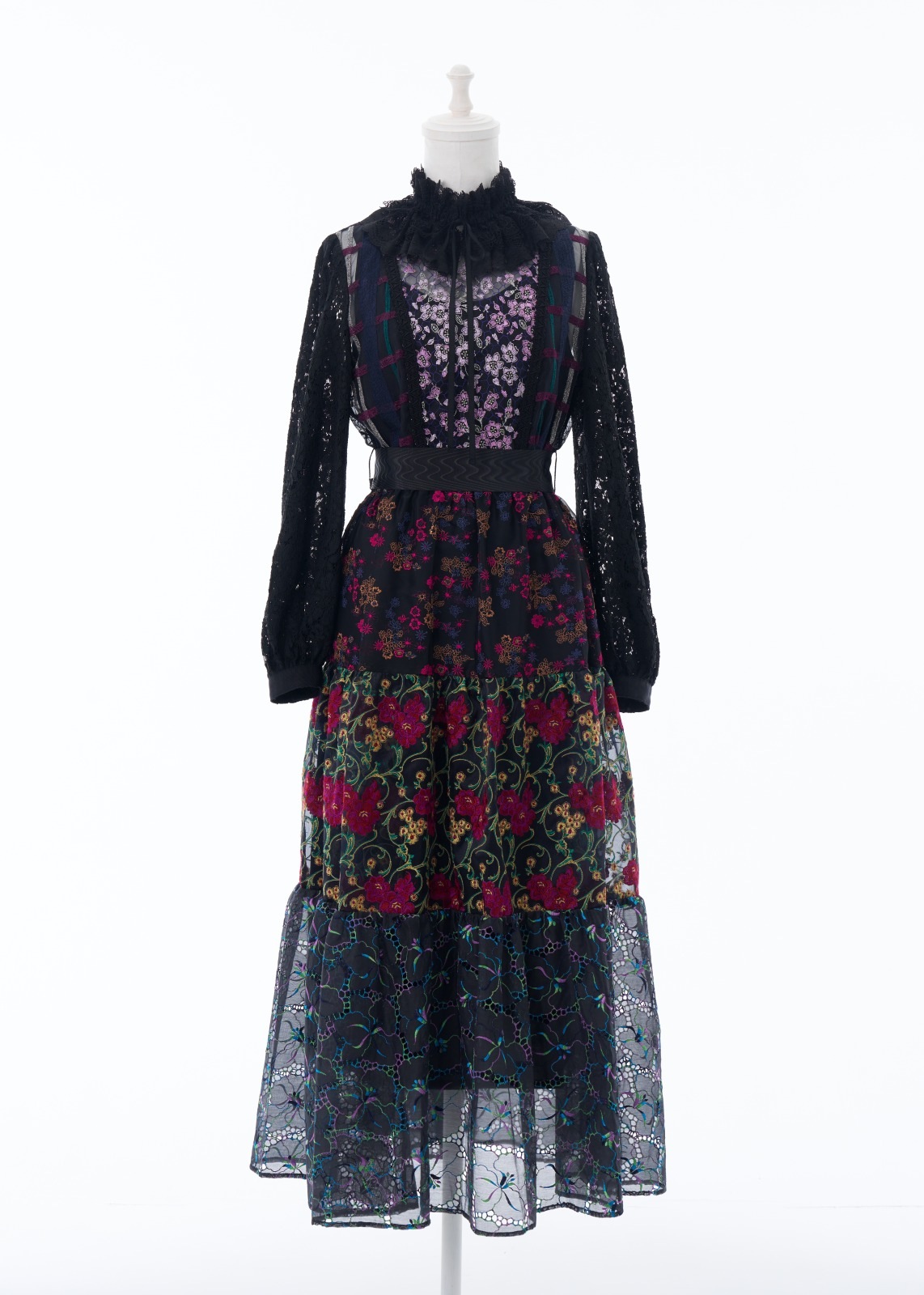 SAKURAレースカラーエンブロイダリーパッチワークワンピース～Rebirth Collection～