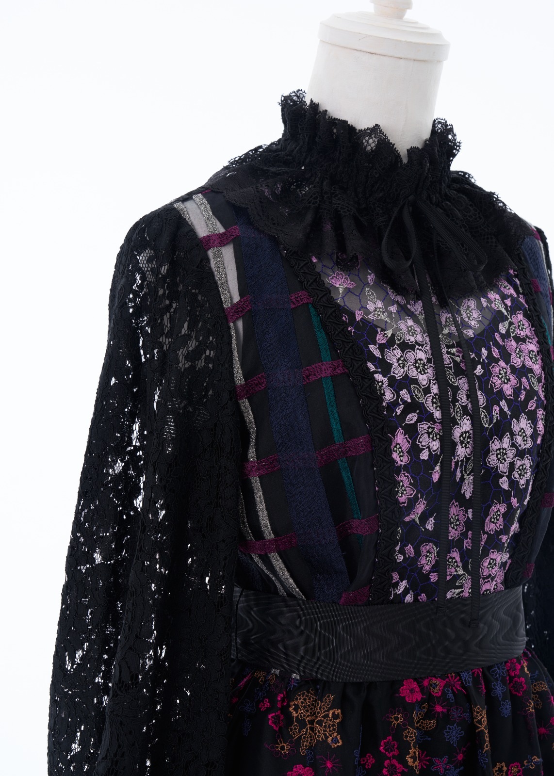 SAKURAレースカラーエンブロイダリーパッチワークワンピース～Rebirth Collection～