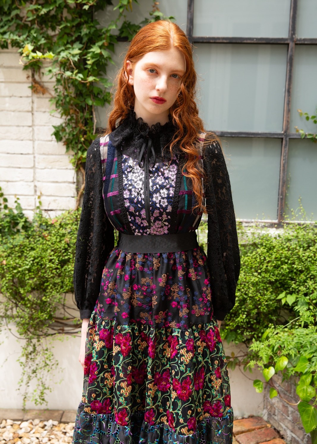 SAKURAレースカラーエンブロイダリーパッチワークワンピース～Rebirth Collection～