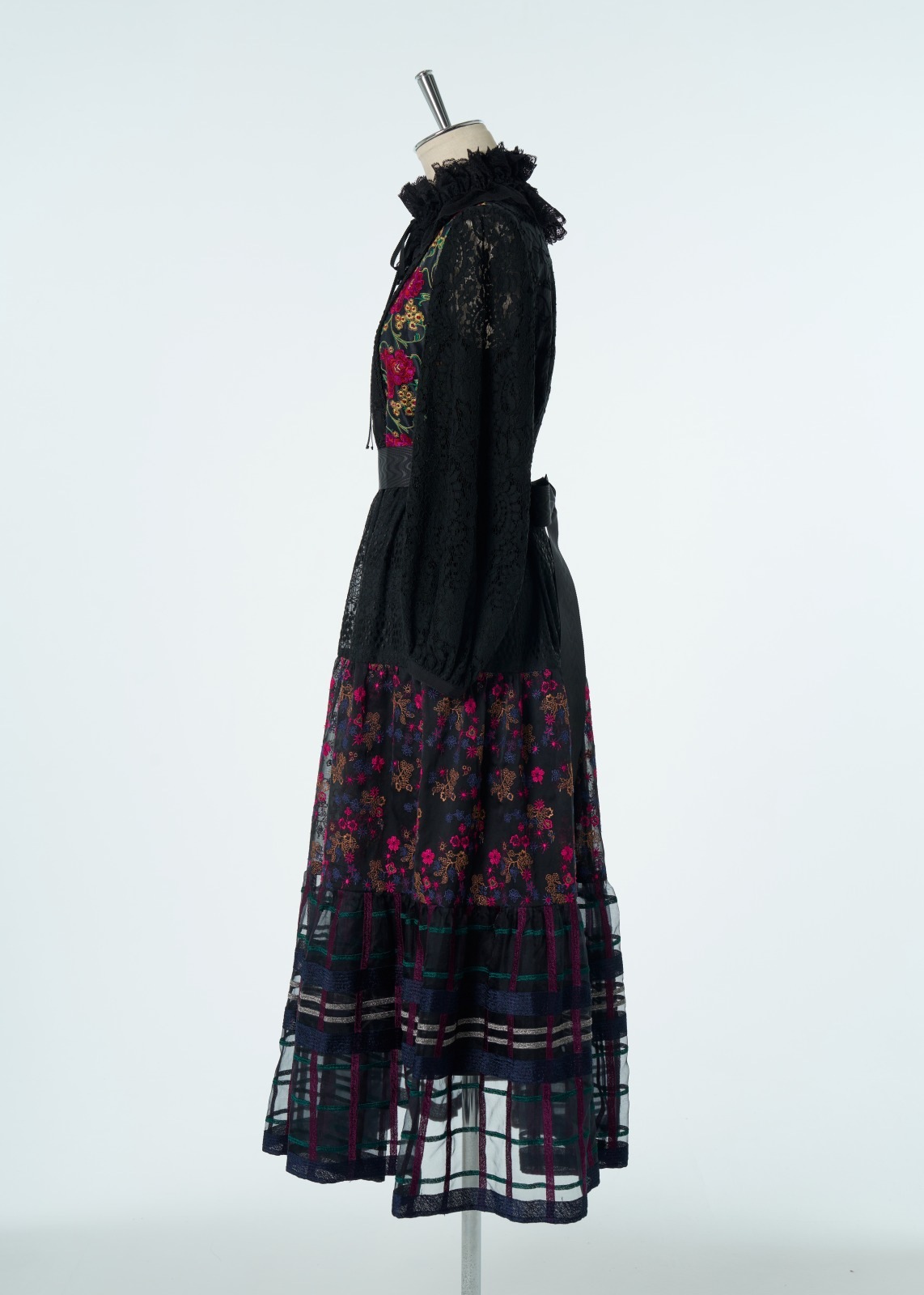 SAKURAレースカラーエンブロイダリーパッチワークワンピース～Rebirth Collection～