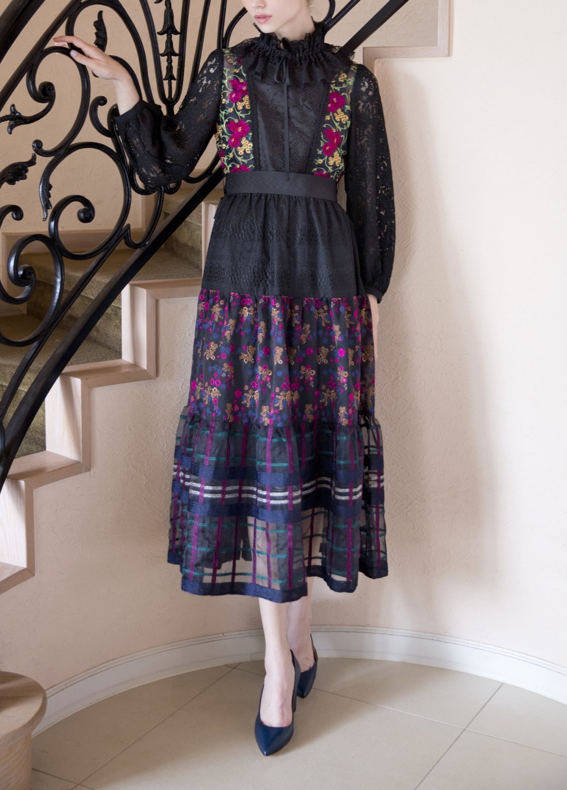 SAKURAレースカラーエンブロイダリーパッチワークワンピース～Rebirth Collection～