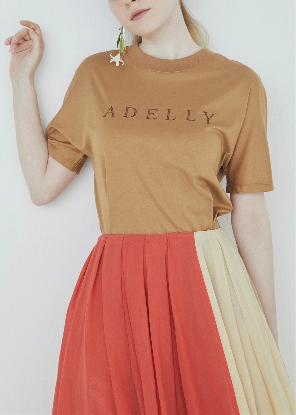 刺繍カットソー