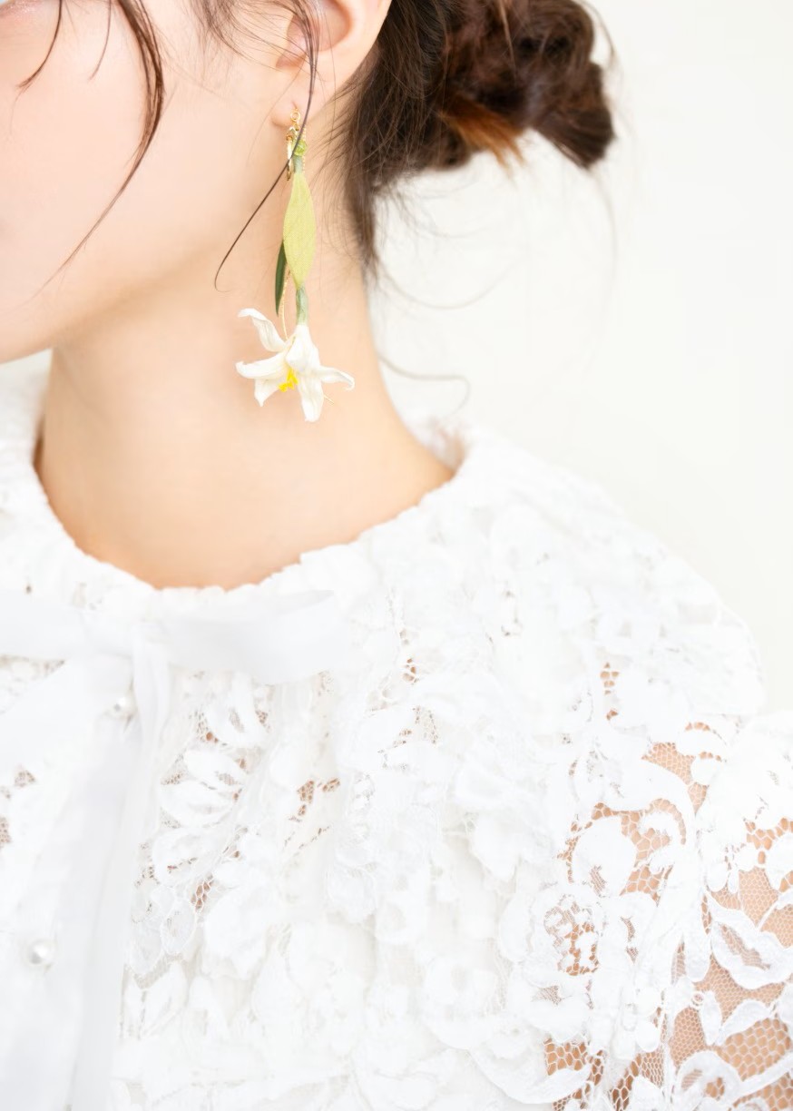 シングルLilyピアス | ITEM CATEGORY,OTHERS／アザーズ | ADELLY