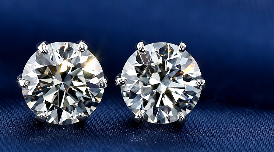 ダイヤモンド ピアス 一粒 2.2ct(Total) J～K VS2 3EX H&C プラチナ